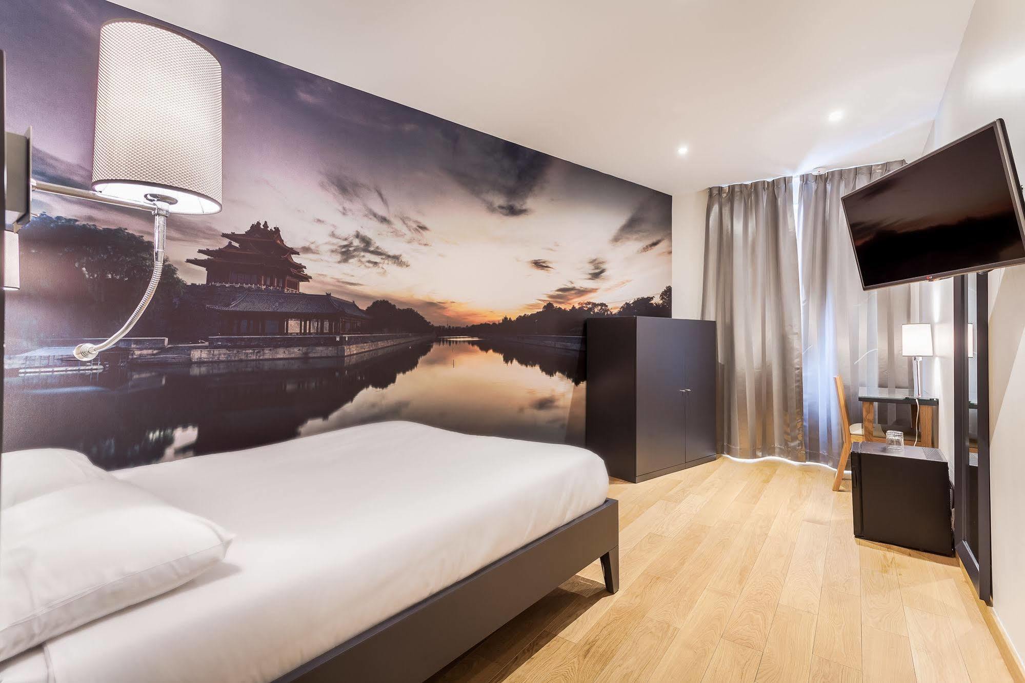 Hotel Jenner Paris Exterior photo
